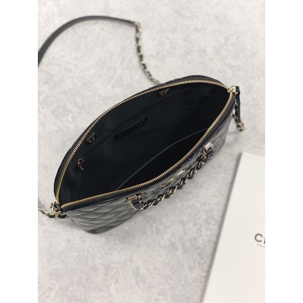 Небольшая хозяйственная сумка телячьей кожи патента Chanel с ретро дамой Вводить в моду