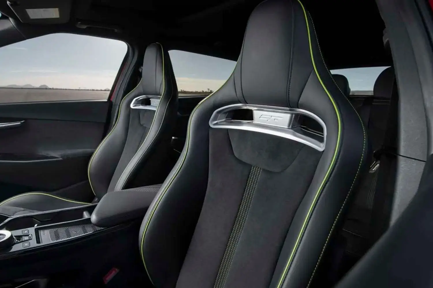 2024 KIA EV6 Чистый электрический 5-дверный 5-местный Авто компактный внедорожник Новое энергетическое транспортное средство 671KM Высокоскоростной автомобиль