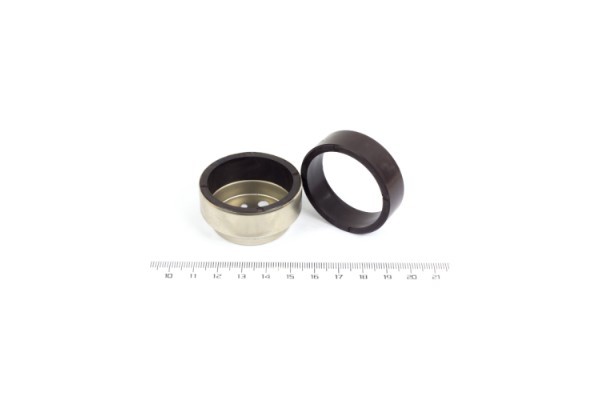 Injection molded magnet for robot