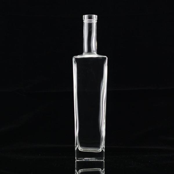 750ml Heavy-based Clear Glass Alcohol Bottle with Golden Metal Cap in Bulk