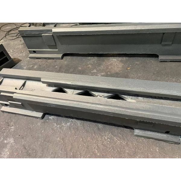 HT300 Gray Iron Resin Sand Casting Machine Tool Bed - High Precision Structural Castings