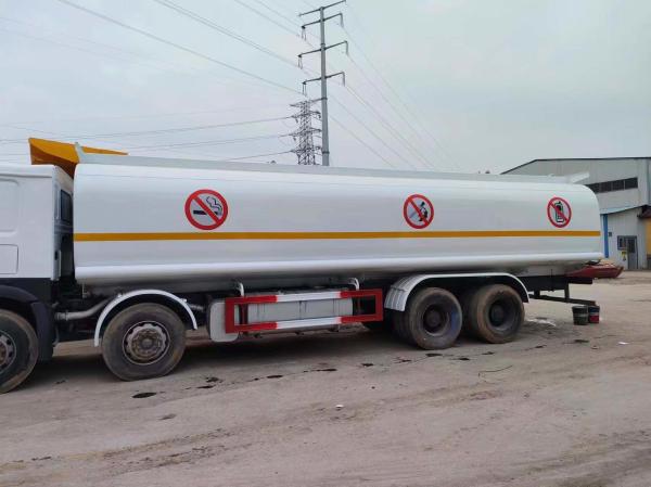 Used HOWO 8*4 Fuel Oil Tank Truck 20000L Euro 3/4/5 for Your Construction Projects