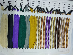 Bespoke роскошные хозяйственные сумки бумаги Hologram онлайн с печатанием художественного произведения