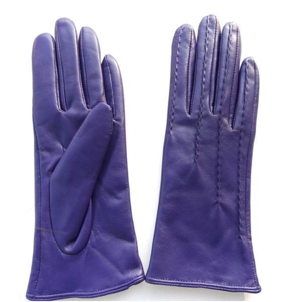 Classical leather gloves genuine in China