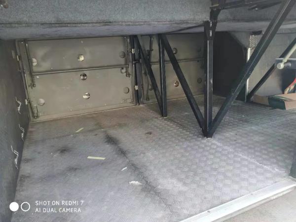 O grande compartimento 50 Yutong usado assentos transporta o comprimento do ônibus da porta dobro 12000mm