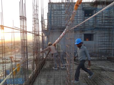 High Efficiency Boom Pressure Concrete Machine 400° Slewing Range 10m Column Length
