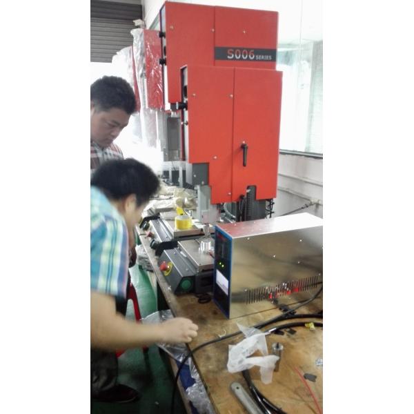 Industrial Ultrasonic PVC Welding Machine , Electric Welder Equipment Customized