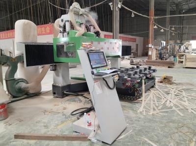 Centre de traitement complet Machine de gravure de porte en bois