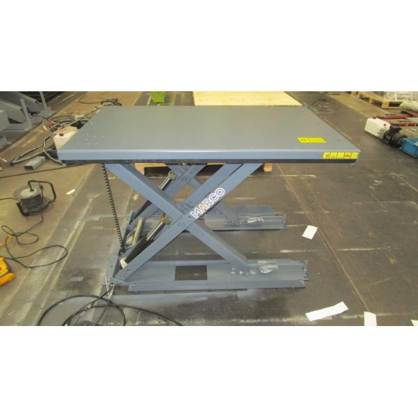 Stationary Electric Hydraulic Scissor Lift Table ML-010080-D2 with CE Certification and Low Profile Design