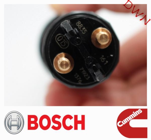 Injetor comum 0445120161 D4988835 do motor do combustível diesel do trilho de BOSCH para o motor de Cummins ISDE