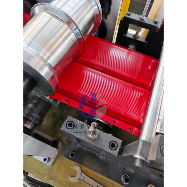 Hydraulic Shears Cutting Wall Panel Roll Forming Machine Intelligent  Wall Panel Machine