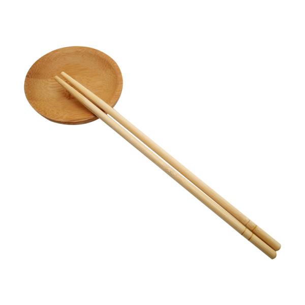 A fábrica vende diretamente hashis de bambu redondos descartáveis do macarronete para o restaurante