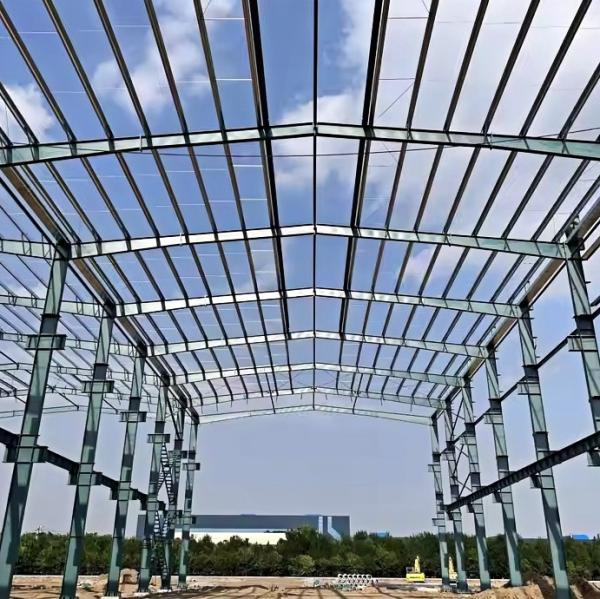 Fabricación de estructuras industriales de acero a medida para aplicaciones de talleres de salón