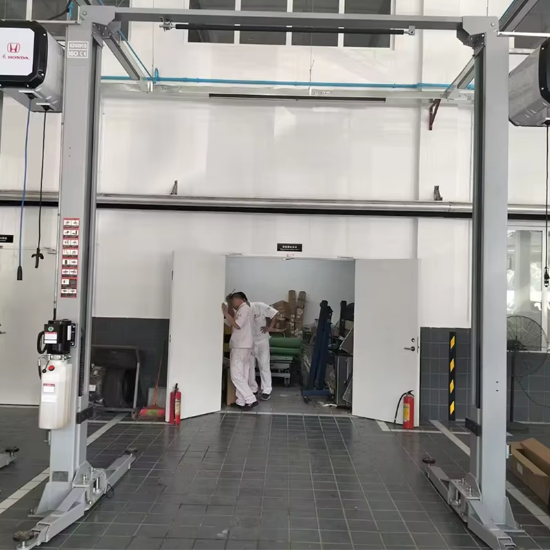 4000kg Capacity Hydraulic Lift with Two Post Design for Sedan SUV and Pickup Truck