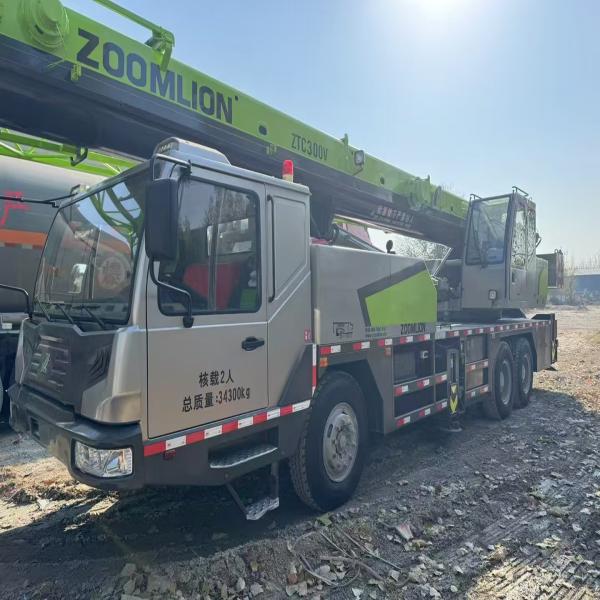 ZOOMLION ZTC300V Used Crane Trucks Heavy Equipment 30T