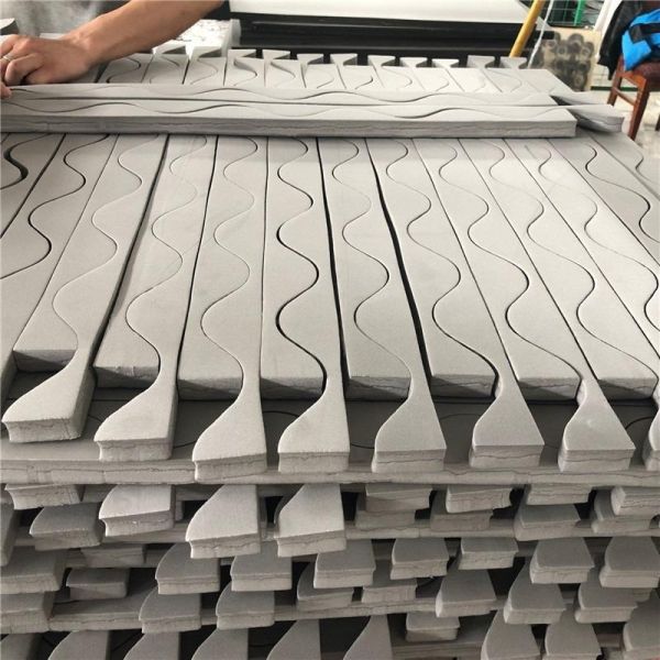 45kg/M3 Corrugated Metal Roof Closure Strips Waterproof Corrugated Foam Filler Strips