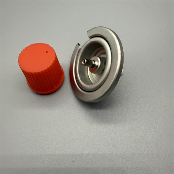 Adjustable brass gas canister valve for culinary torches with micro-flame control