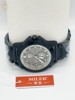 Fabrication de montres de poignet en quartz imperméables à l' eau pour hommes durables et élégantes montres d'entraîneur pour le port quotidien