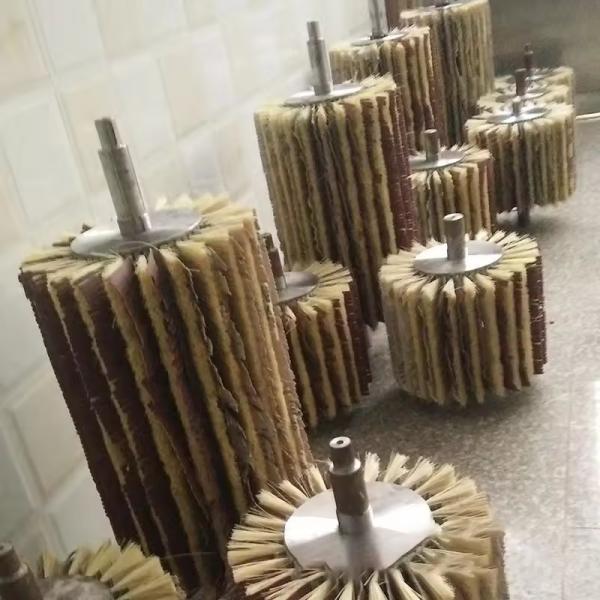 Wooden Furniture Surface Sanding Brushes Sisal Sandpaper Polishing Brush Roller