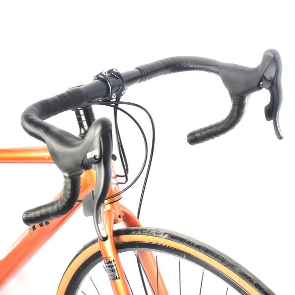 Горячая продажа мужчины и женщины хорошее качество односкоростной 700C велосипед горный велосипед