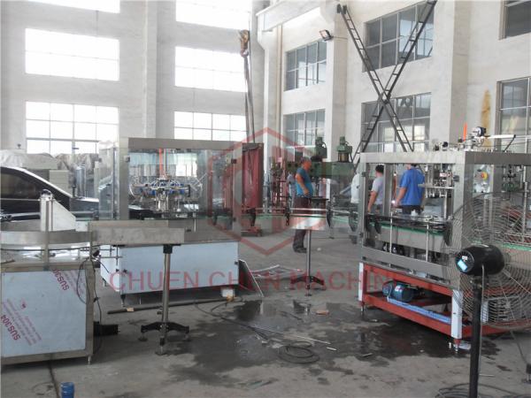 Craft Beer Bottle Filling Machine , Aqua Water Soft Beverage Carbonated Drink Machine