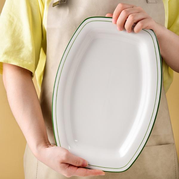 Custom Ceramic Fish Plate Porcelain Fish Shape Oval Plate 11.5 Inch For Hotel Restaurant