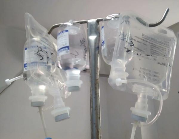 Laboratory Veterinary Hospital 100ml 250ml Single Port Non PVC Medical Infusion Bag IV Fluid Solution Bag