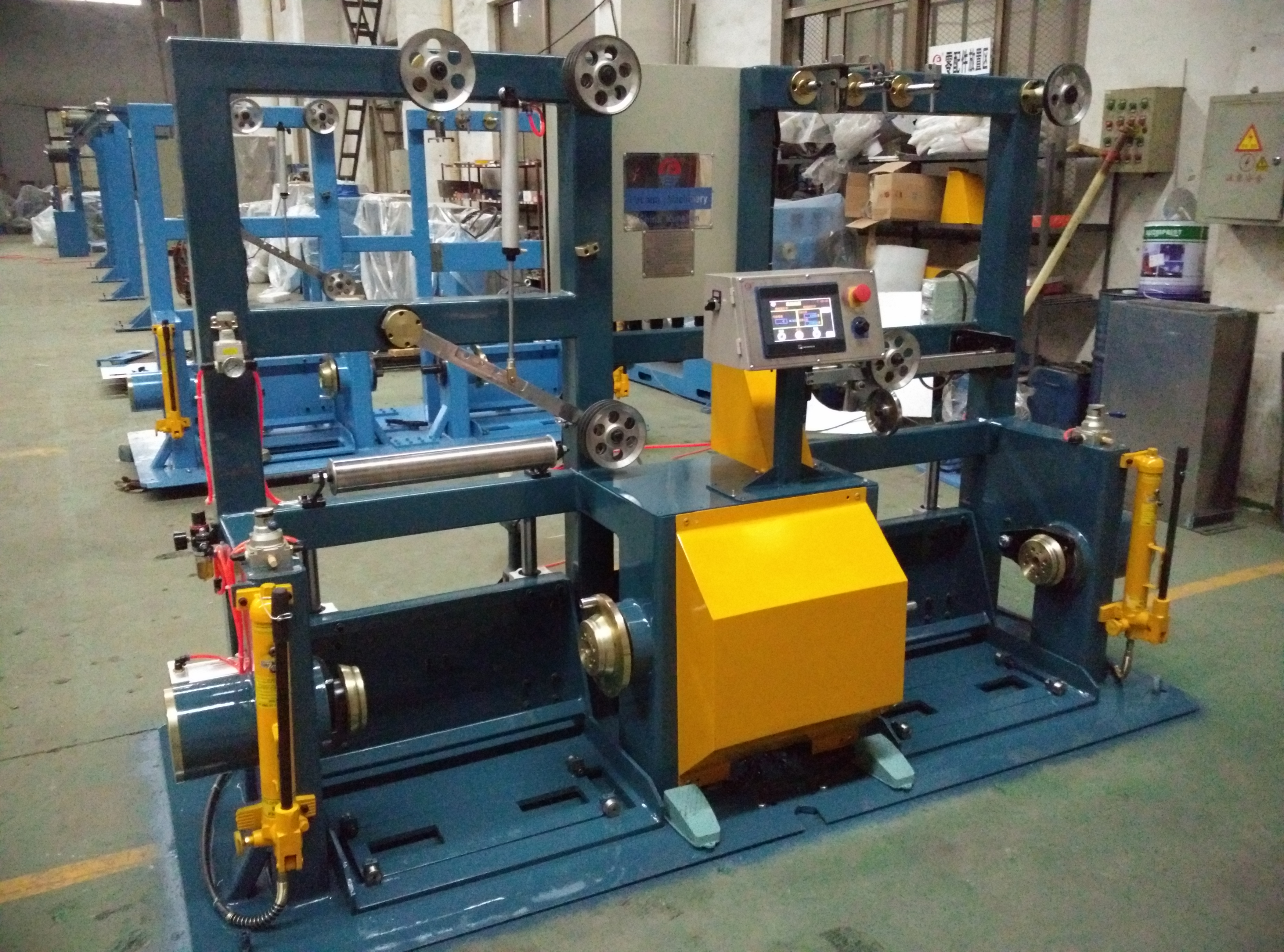 630mm Double Shaft Wire Bunching Machine Active Type Right Hand Direction Equipment