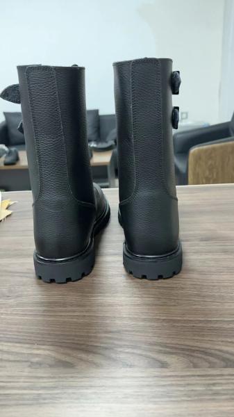 Autumn Men's Black Cowhide Leather Boots with Rubber Outsole Shoe heel height About 3CM