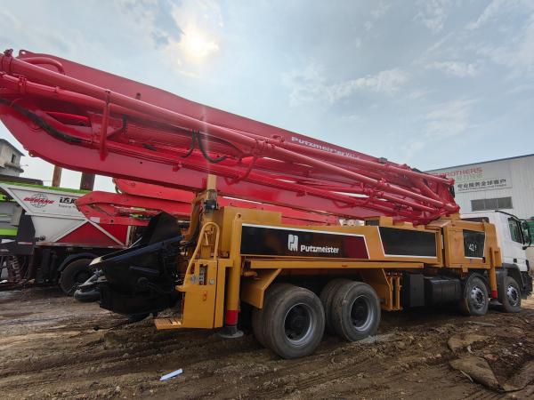 Pompes à béton de 42 m à haute productivité sur camion Benz pour usine de batchage