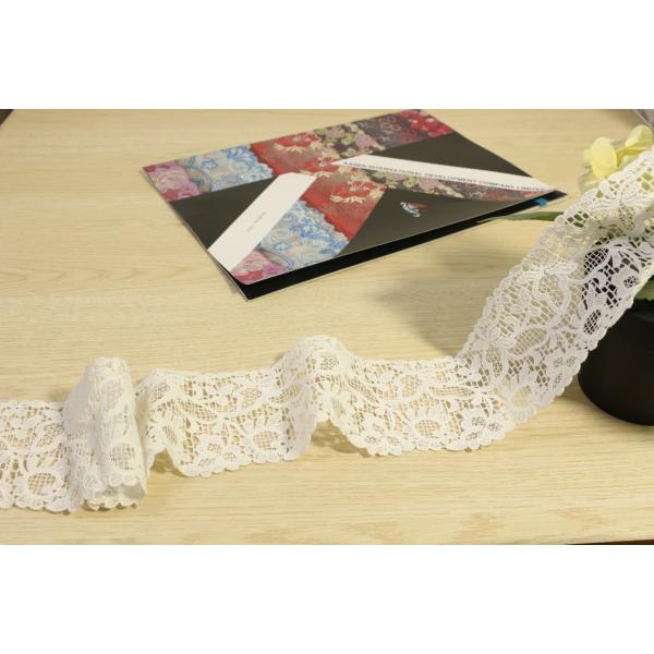 Multiusage White Guipure Lace Trim , Floral Lace Trim Nonelastic