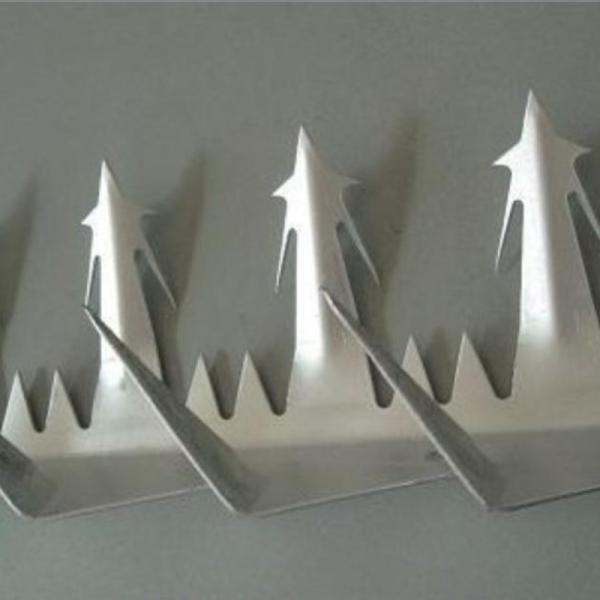 Low Carbon Galvanized Anti Climb Wall Spikes 1.2m Length