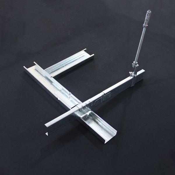 Galvanised C Metal Stud Sizes For Lipped Channel Moisture Proof Waterproof