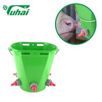 Boîtes d'alimentation de 8 litres avec plusieurs tétons