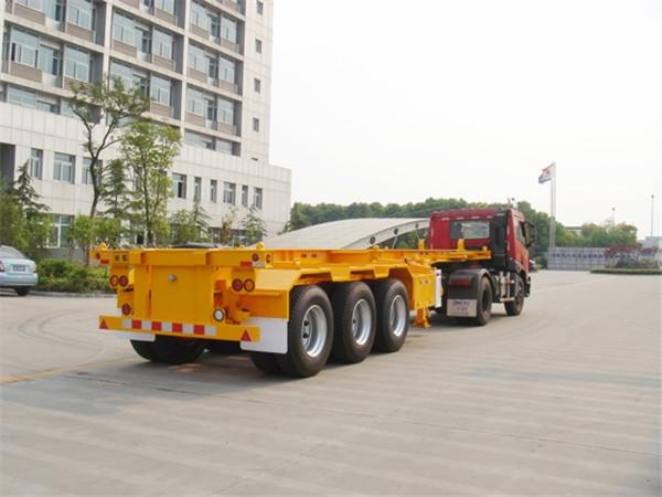 1100R20 Tire 60 Ton Capacity Flat Bed Semi Trailer With 12 Twist Container Locks
