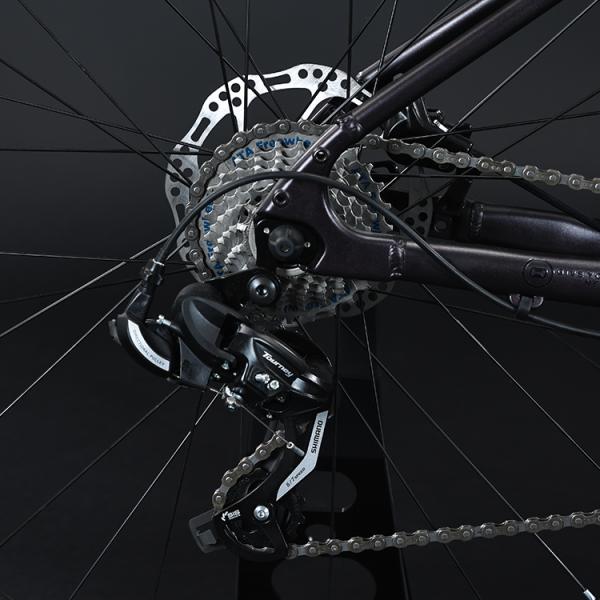 Vélo d'aventure 700*35C avec pédale ordinaire et fourche en aluminium