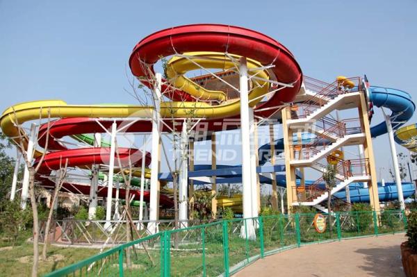 Galvanized carbon steel Custom Water Slides For Giant Outdoor Water Park