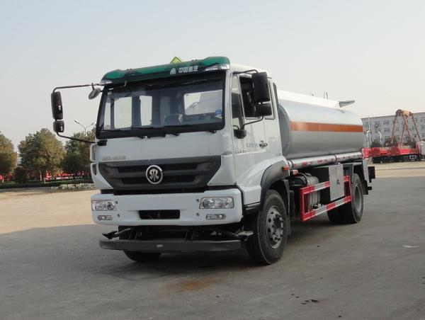 Mini Oil Tanker Truck 6.65cbm euro3 , 20000L Volume oil delivery trucks 300 HP