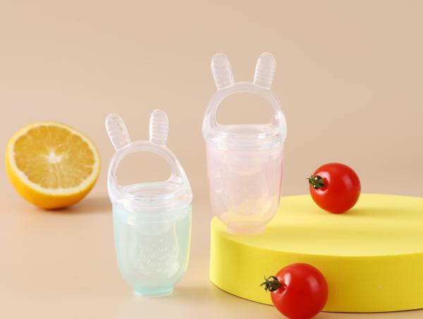 Bite Play For Infants And Toddlers For Fruit Eating And Teething Silicone Baby Feeder