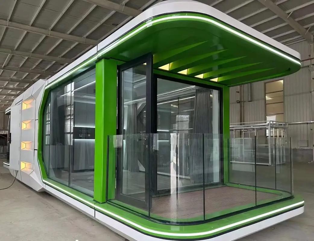 Modern Luxurious Design Camping Capsule Prefabricated Houses Waterproof Features for Hotel Use Space Environment Protection