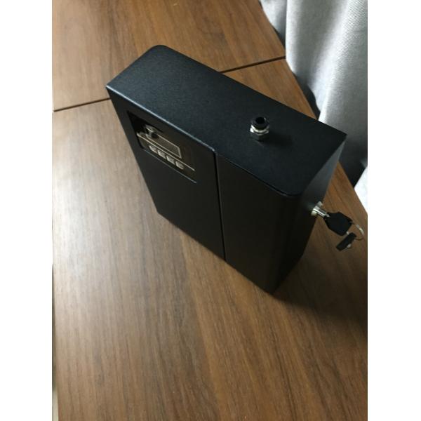 Black / White Metal Japan Pump HVAC Scent Diffuser Machine Small Area Use 5w W401