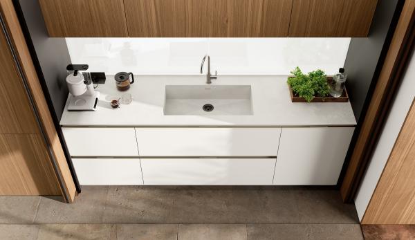 Armários de cozinha brancos clássicos de madeira Mobiliário de cozinha personalizado com mesa de jantar