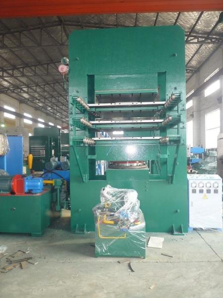 Machine de vulcanisation en caoutchouc automatique de presse avec le système de contrôle de PLC