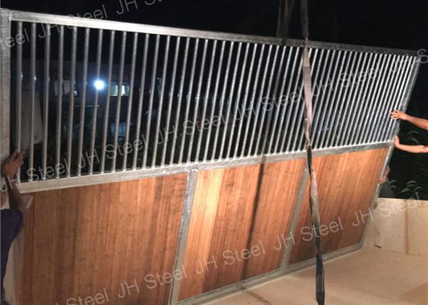 Galvanized Horse Barns Equipment Horse Stable Box With Steel Pipe