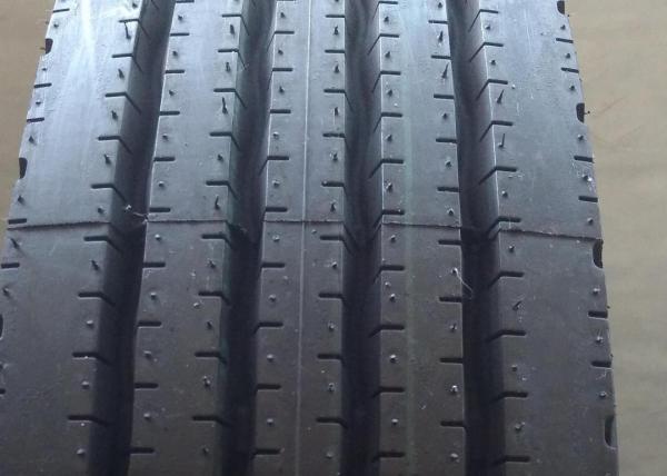 16 Inch Rim Steel Belted Radial Tires Black Color 7.50R16LT High Durability