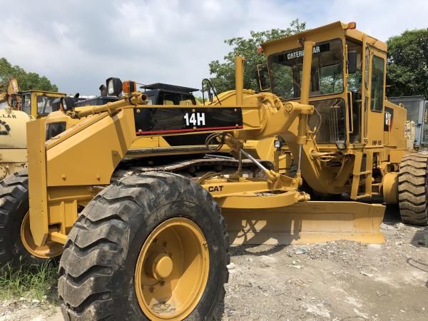 Caterpillar 140G 140K 140 Motor Grader with 6CTA8.3 Engine Model and 132kW Rated Power