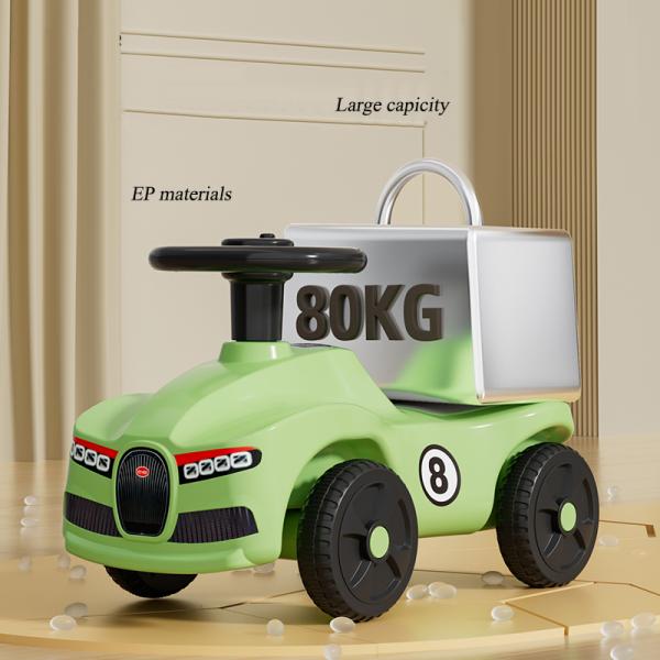 Красочные дети ездят на машинах