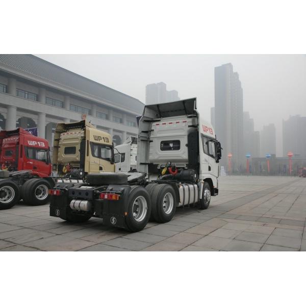 Chauffeur de tracteur Shacman 6x4 4x2 X3000 pour une charge de grande capacité et les exigences du client