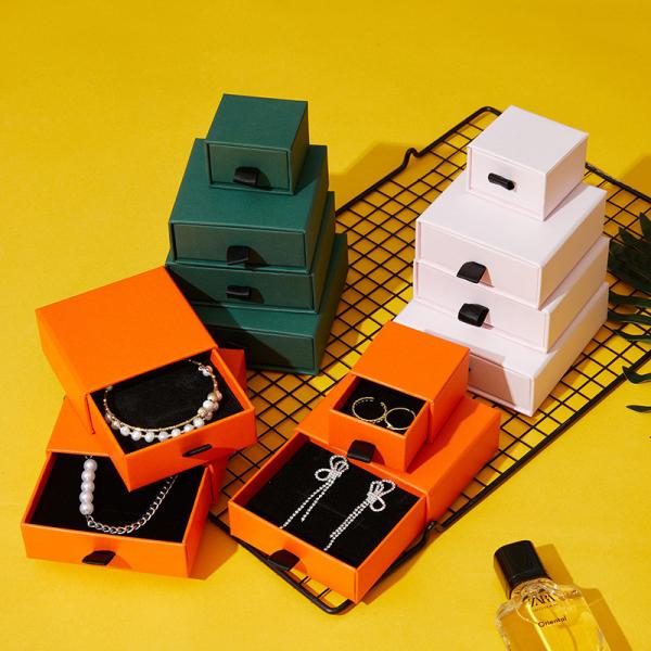 Роскошные ювелирные изделия Ожерелье Браслет Серёжки Кольцо Коробка Скидка Ювелирные изделия Коробка для хранения