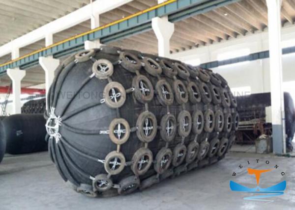 Cylindrical Marine Safety Equipment / Yokohama Type Pneumatic Rubber Fender For Ship Protection